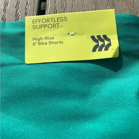 NWT All in motion medium green effortless support 6 inch bike active shorts - Picture 6 of 8